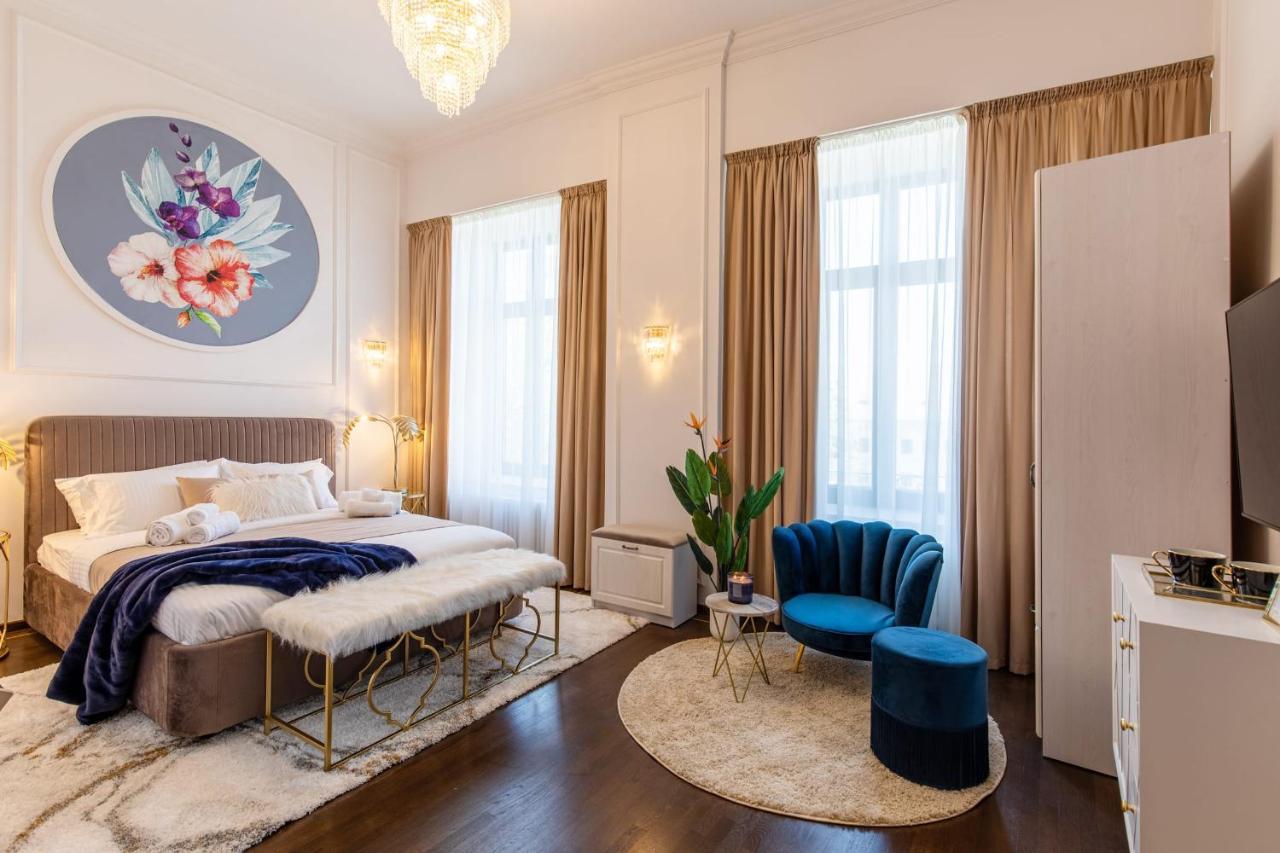 Holt Old Town Luxury Suites With Balcony 부쿠레슈티 외부 사진